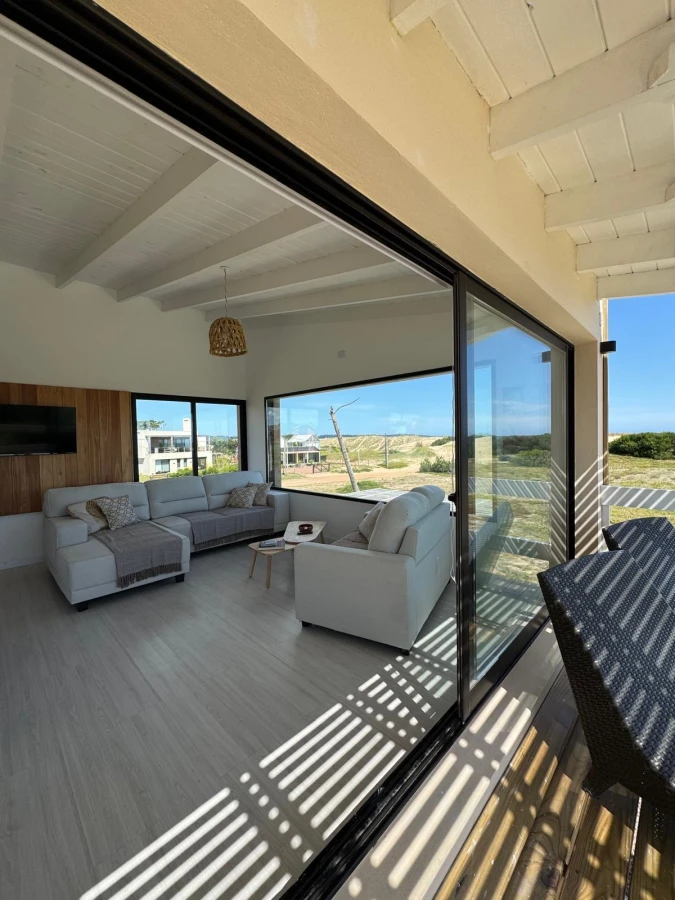 Casa ID.6448 - Venta casa en zona Chihuahua Punta Ballena 