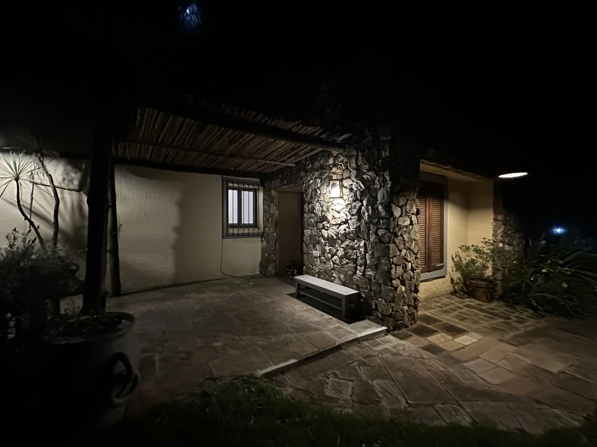 Casa ID.233 - Hermosa casa quinta compuesta de 3 construcciones, Casa de Huéspedes