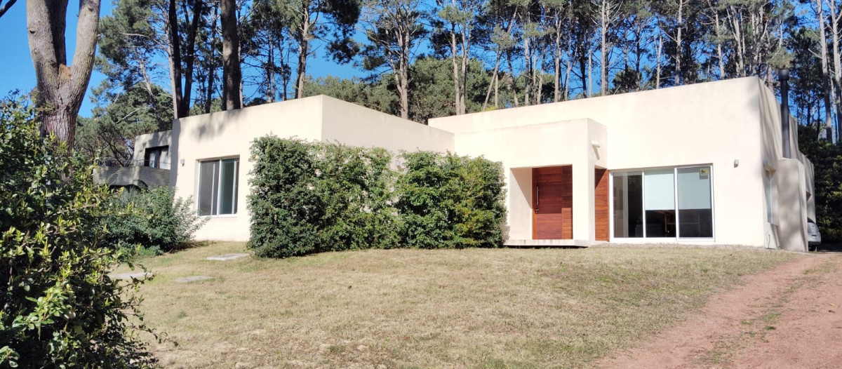Casa ID.6592 - Casa en Punta Ballena, Club del Lago
