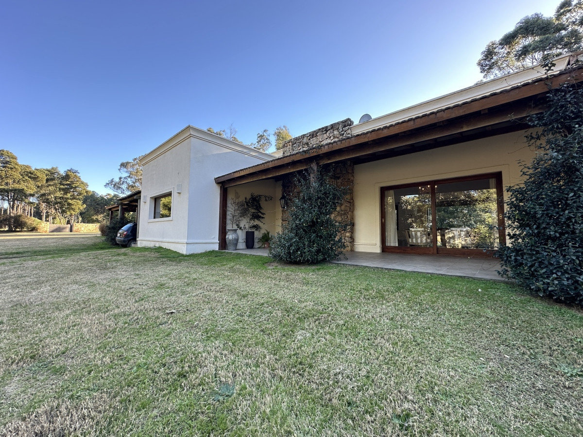 Casa ID.6591 - Venta casa en barrio semi cerrado Las Silvias, Punta Ballena 