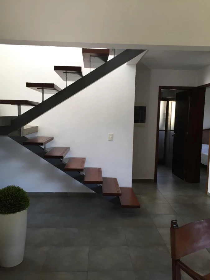 Casa ID.569 - IMPORTANTE Y MODERNA RESIDENCIA  EN SOLANAS