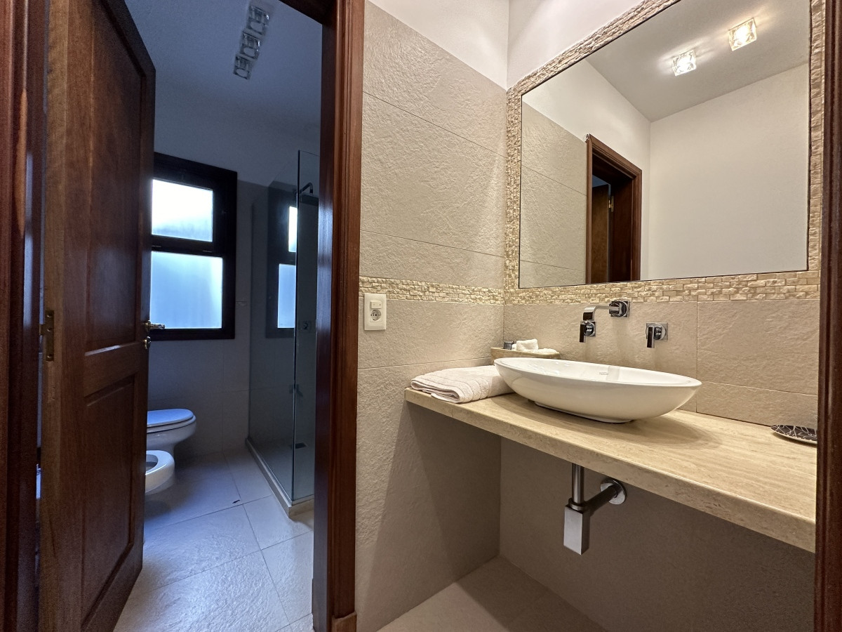 Casa ID.6591 - Venta casa en barrio semi cerrado Las Silvias, Punta Ballena 