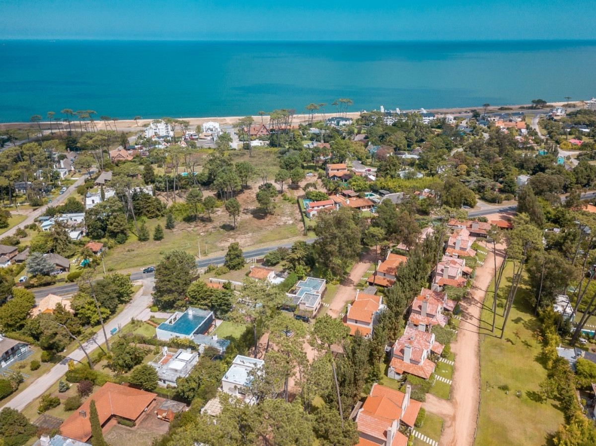 Casa ID.6542 - Venta casa en barrio privado Punta del Este 