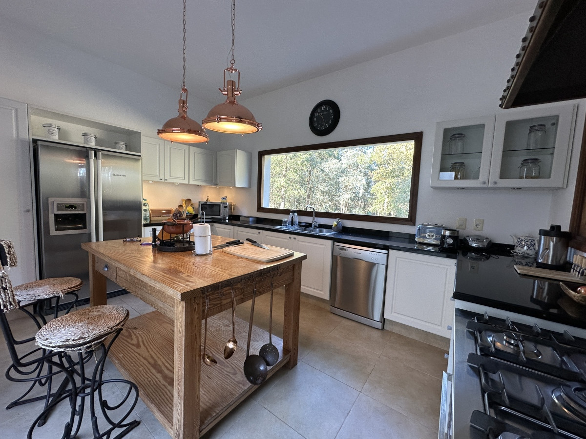 Casa ID.6591 - Venta casa en barrio semi cerrado Las Silvias, Punta Ballena 