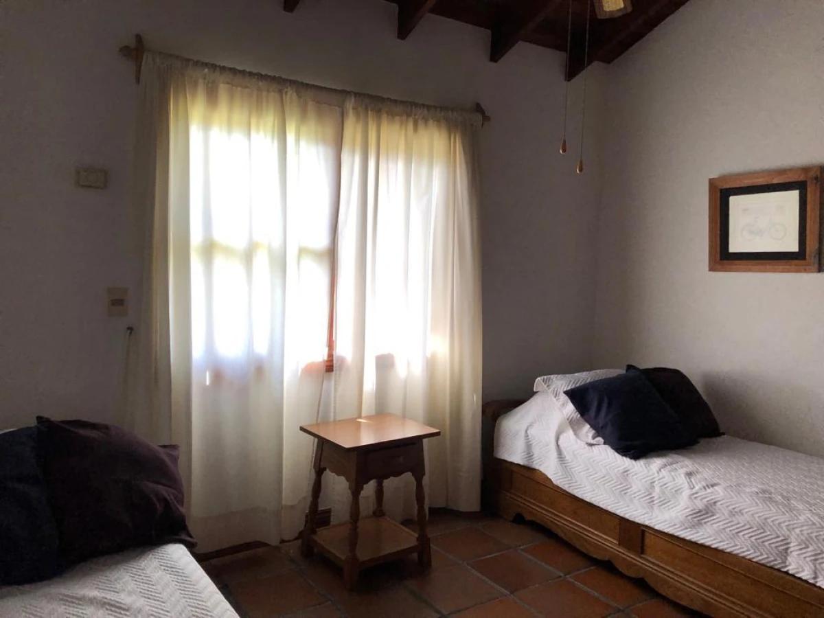 Casa ID.180 - En Solanas hermosa casa  primera linea al mar