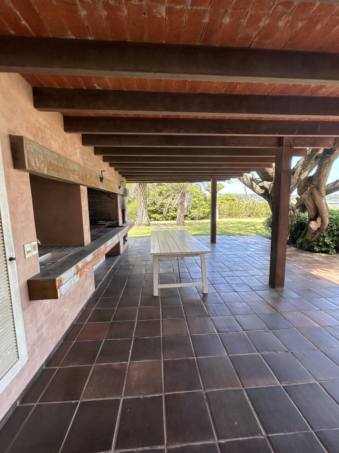 Casa ID.208 - Hermosa casa en Solanas en primera linea al mar 