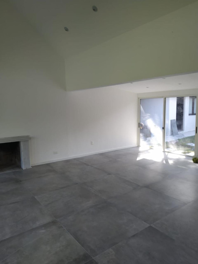 Casa ID.796 - Casa en alquiler y venta