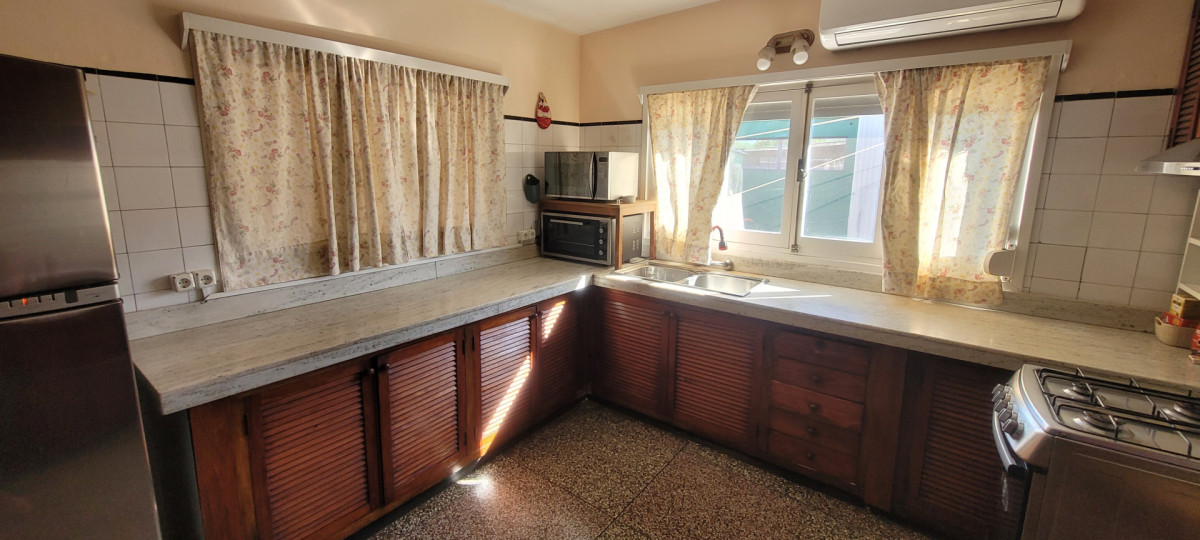 Casa ID.7252 - Venta casa en Maldonado, ideal para renta 