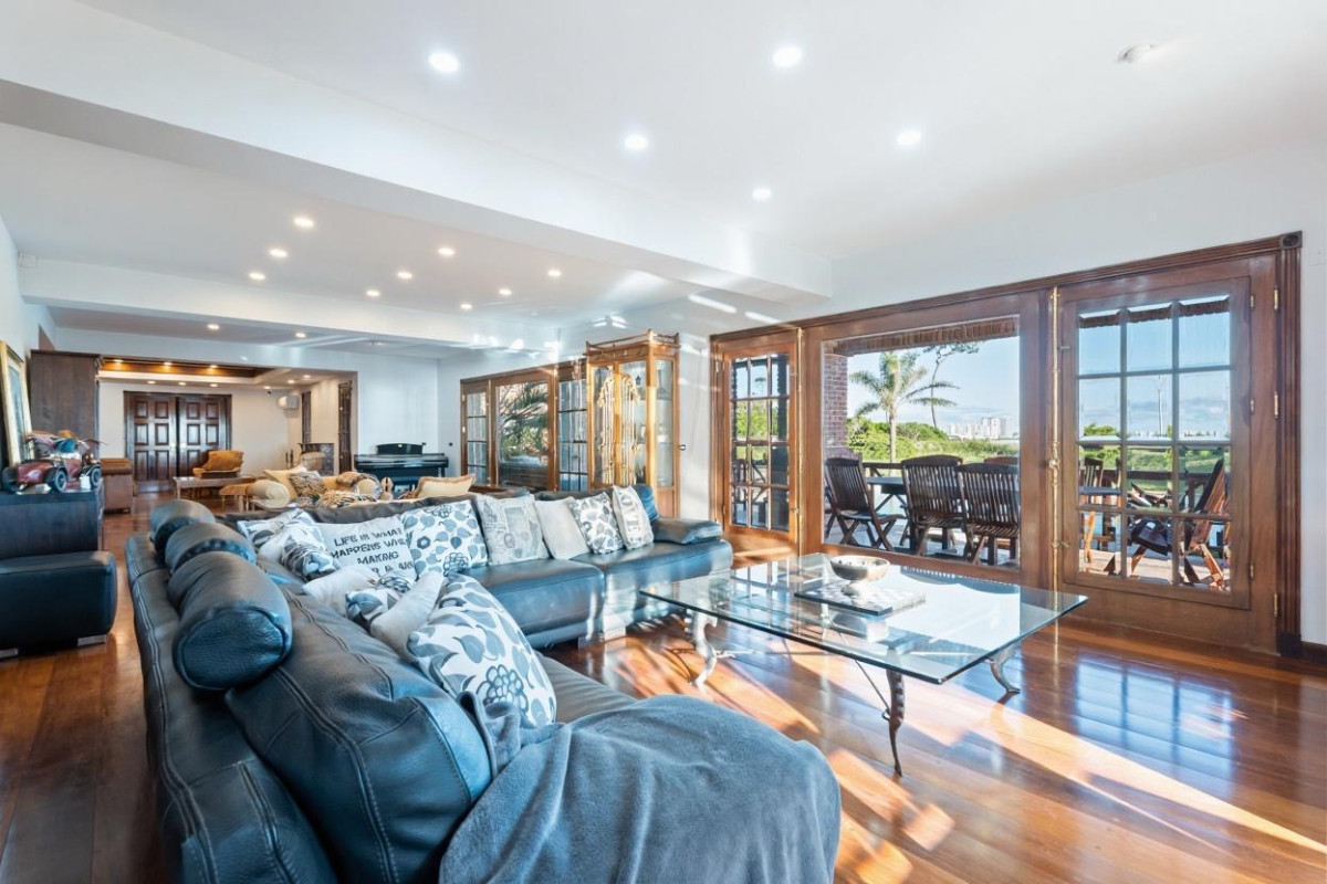 Casa ID.6679 - Vendemos casa primera línea al mar, playa mansa Punta del Este 