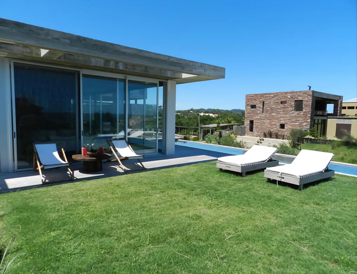 Casa ID.775 - Excelente casa moderna en Tio tom, pegada al mar
