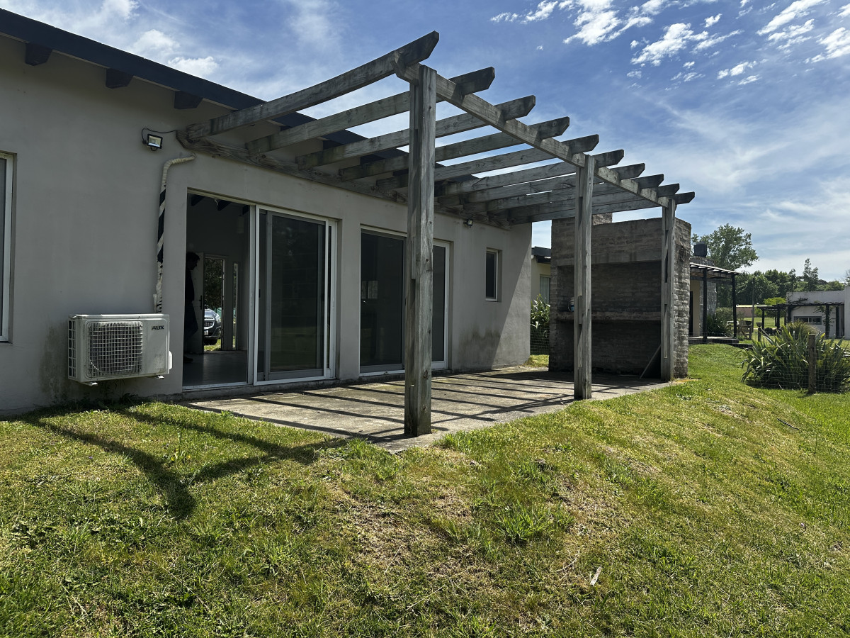 Casa ID.6941 - Venta casa en barrio privado Verde Mora. Punta Ballena 