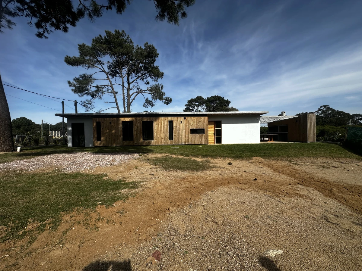 Casa ID.6650 - Venta casa a estrenar en barrio Club del lago Punta Ballena 