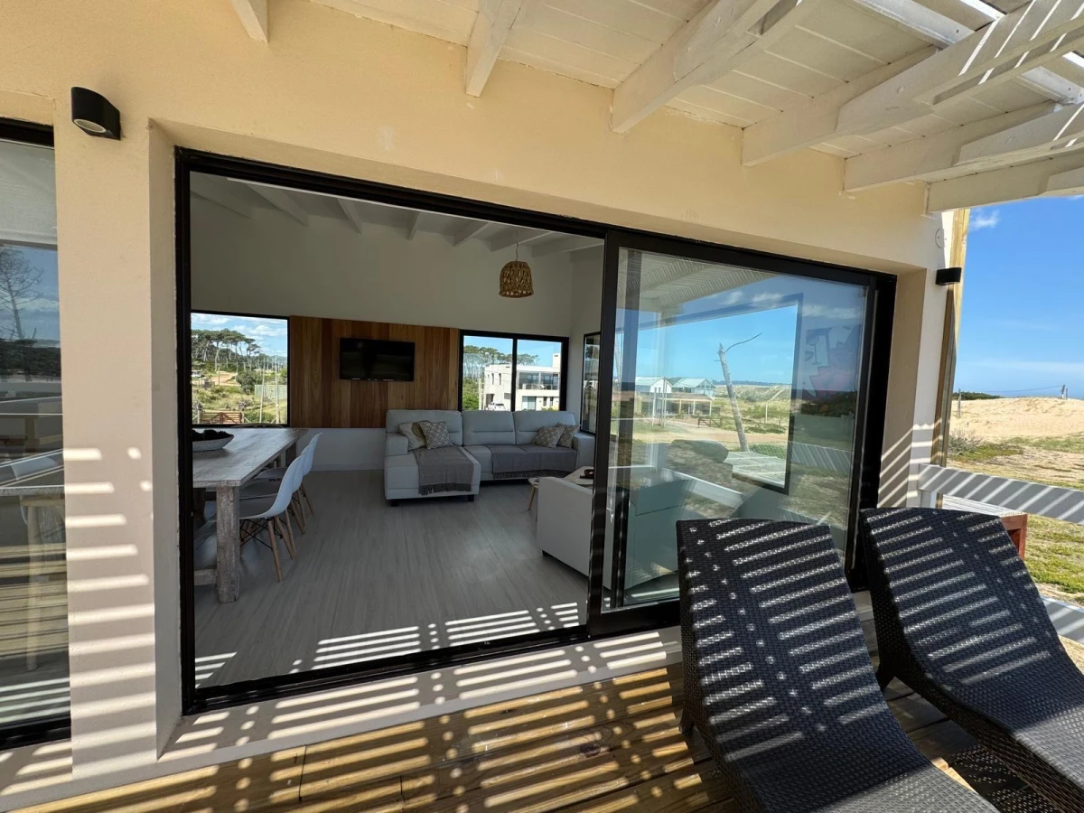 Casa ID.6448 - Venta casa en zona Chihuahua Punta Ballena 