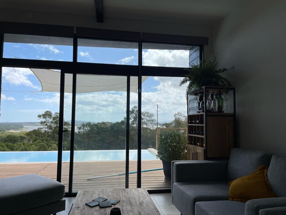 Casa ID.6490 - Venta casa en zona las cumbres, Punta Ballena 