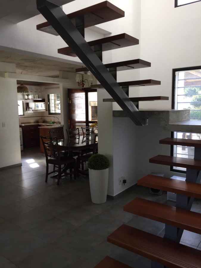 Casa ID.569 - IMPORTANTE Y MODERNA RESIDENCIA  EN SOLANAS