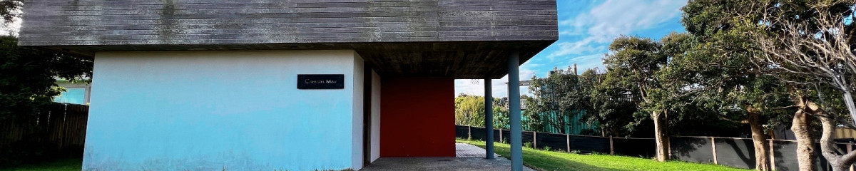 Impecable casa, con amplias vistas a la bahia de Punta del Este y Punta Ballena.