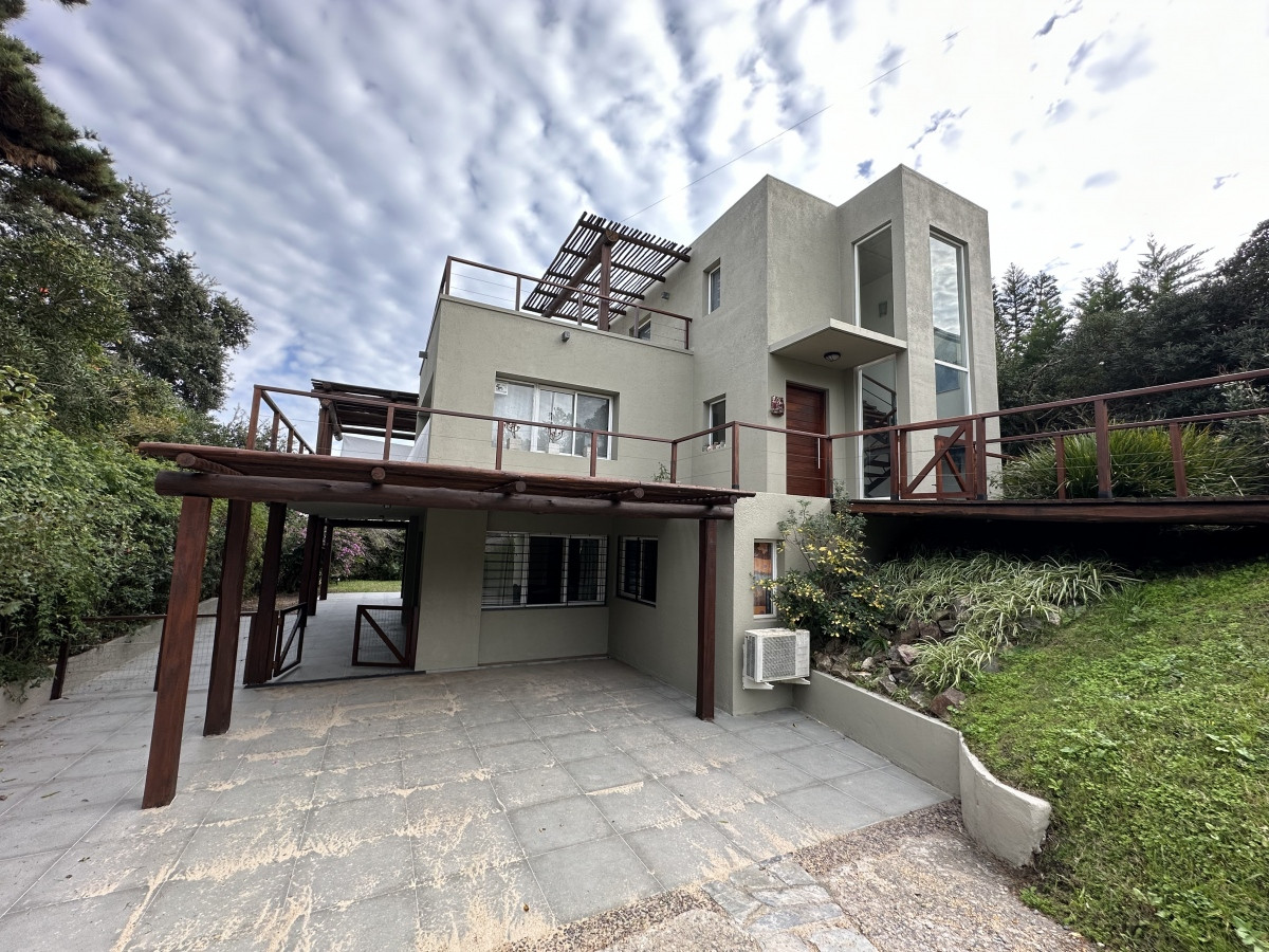 Venta casa con vista al mar. Punta Ballena 