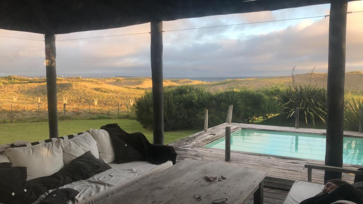 Venta Casa en primera línea al mar, Punta Ballena 