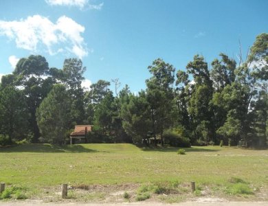 Exelente terreno en solanas, zona recidencial,