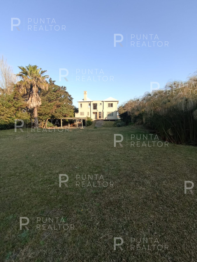 Casa ID.1241 - 4 Dormitorios con la mejor vista de Montoya con Jardin de 1200 mts2