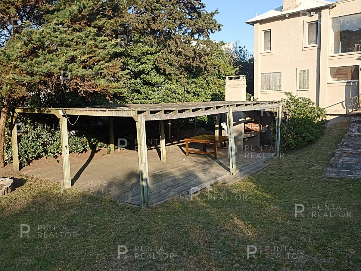 Casa ID.1241 - 4 Dormitorios con la mejor vista de Montoya con Jardin de 1200 mts2