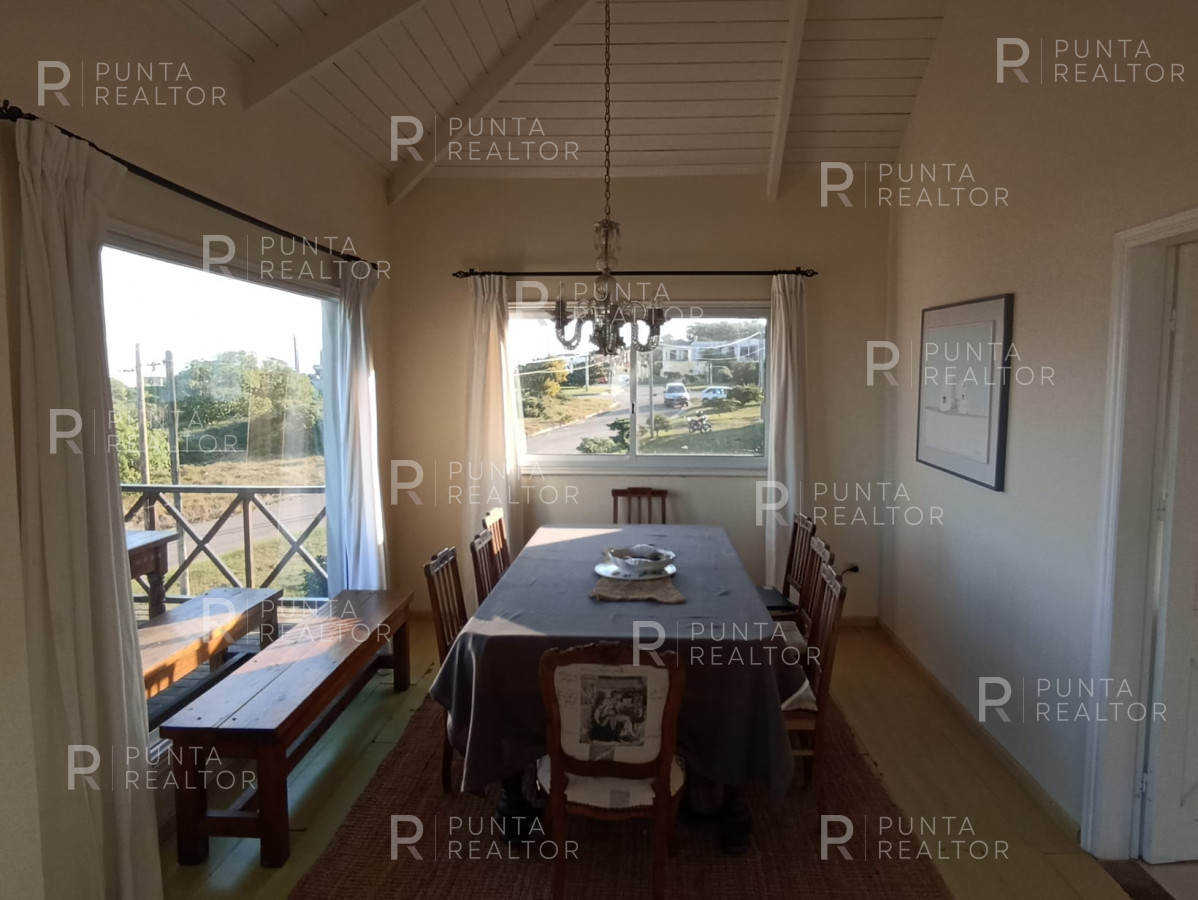 Casa ID.1241 - 4 Dormitorios con la mejor vista de Montoya con Jardin de 1200 mts2