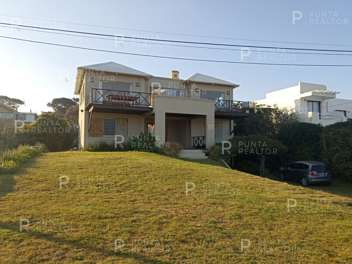 Casa ID.1241 - 4 Dormitorios con la mejor vista de Montoya con Jardin de 1200 mts2