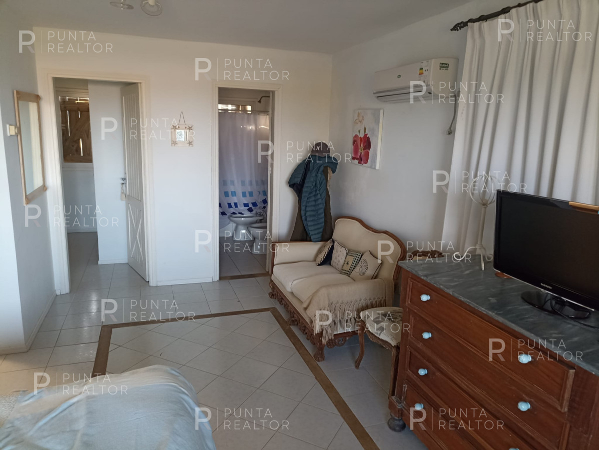 Casa ID.1241 - 4 Dormitorios con la mejor vista de Montoya con Jardin de 1200 mts2