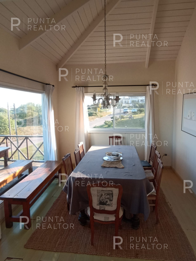 Casa ID.1241 - 4 Dormitorios con la mejor vista de Montoya con Jardin de 1200 mts2