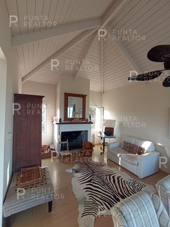 Casa ID.1241 - 4 Dormitorios con la mejor vista de Montoya con Jardin de 1200 mts2