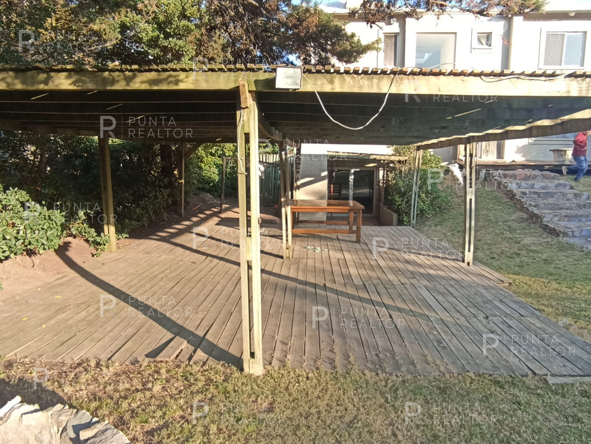 Casa ID.1241 - 4 Dormitorios con la mejor vista de Montoya con Jardin de 1200 mts2