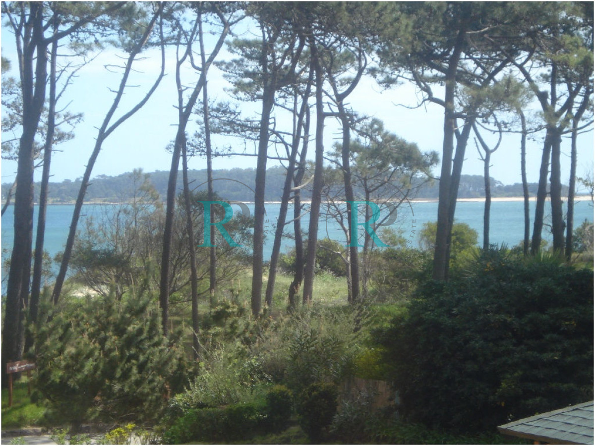 Apartamento ID.714 - Cómodo apartamento para vivir todo el año a una cuadra de la playa