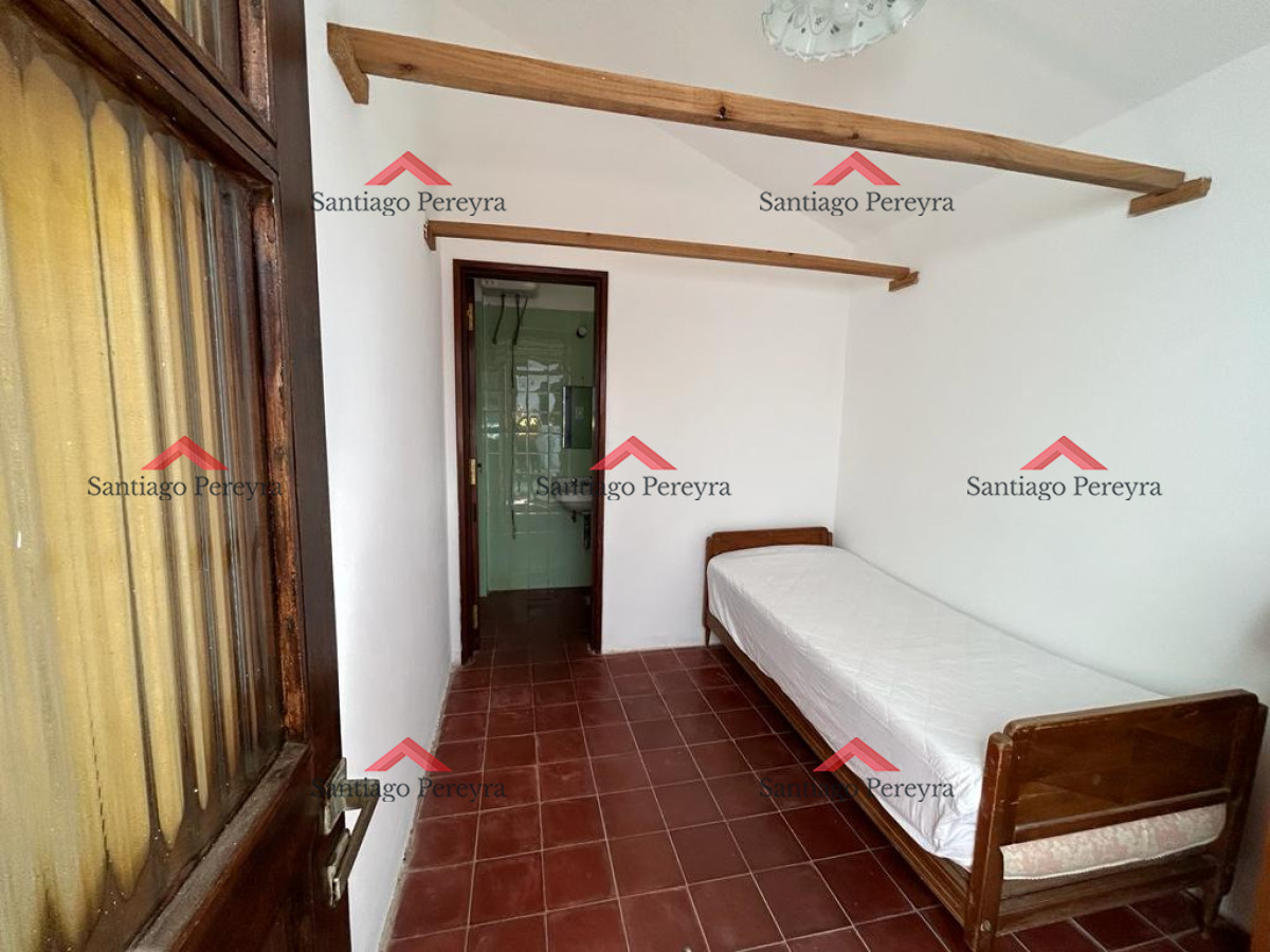 Casa ID.14445 - Casa de 3 dormitorios y servicio en alquiler anual. A una cuadra de Plaza Mexico