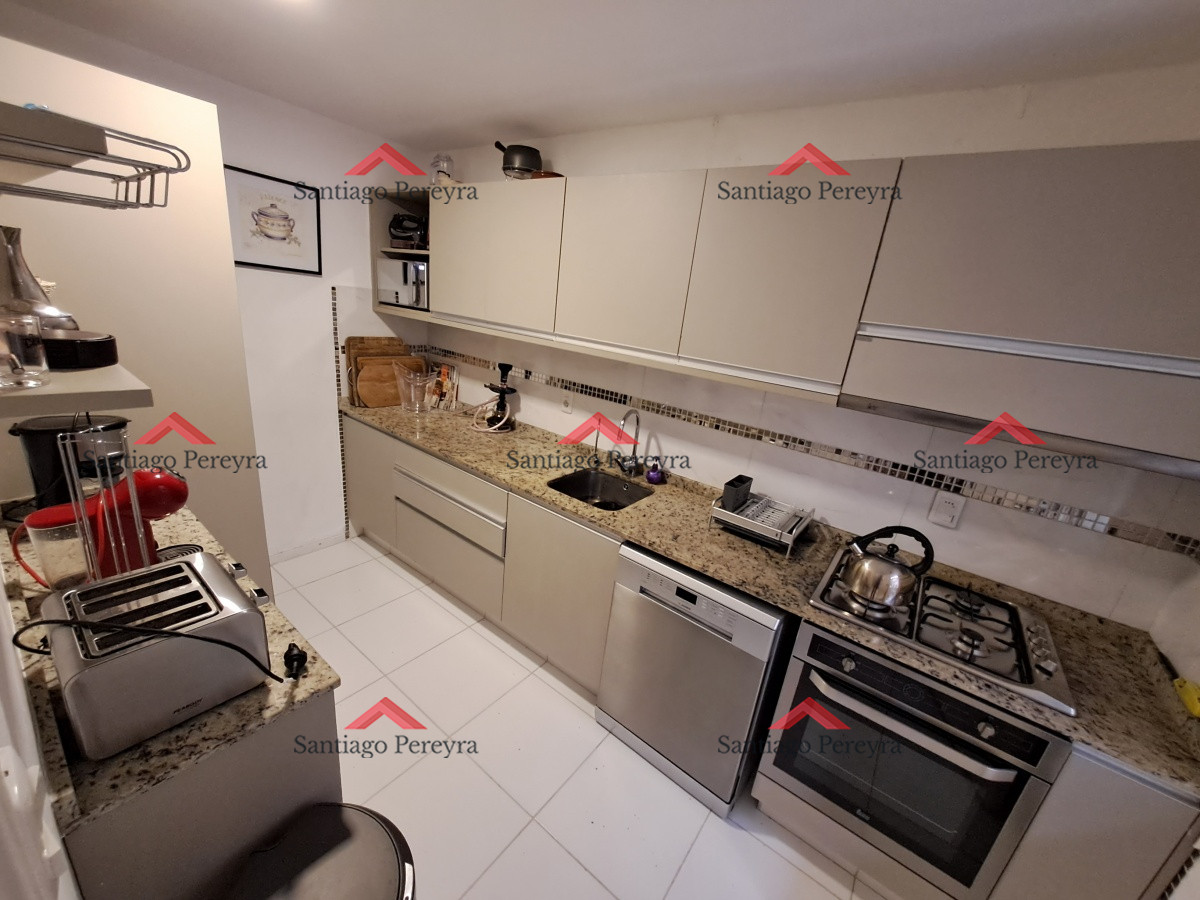 Casa ID.14446 - Alquiler anual en Punta del este 3 dormitorios y Piscina. Pegada al IC