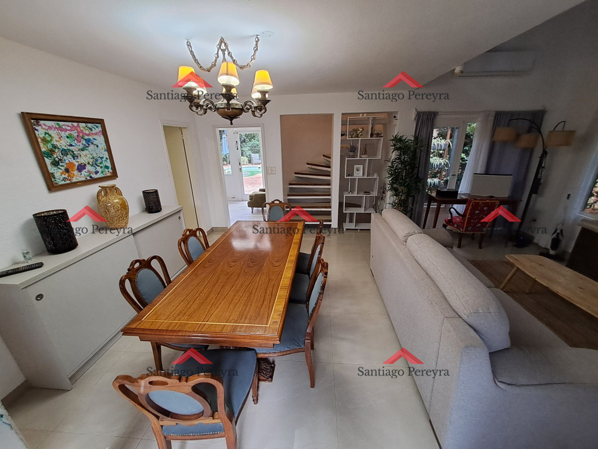 Casa ID.14446 - Alquiler anual en Punta del este 3 dormitorios y Piscina. Pegada al IC