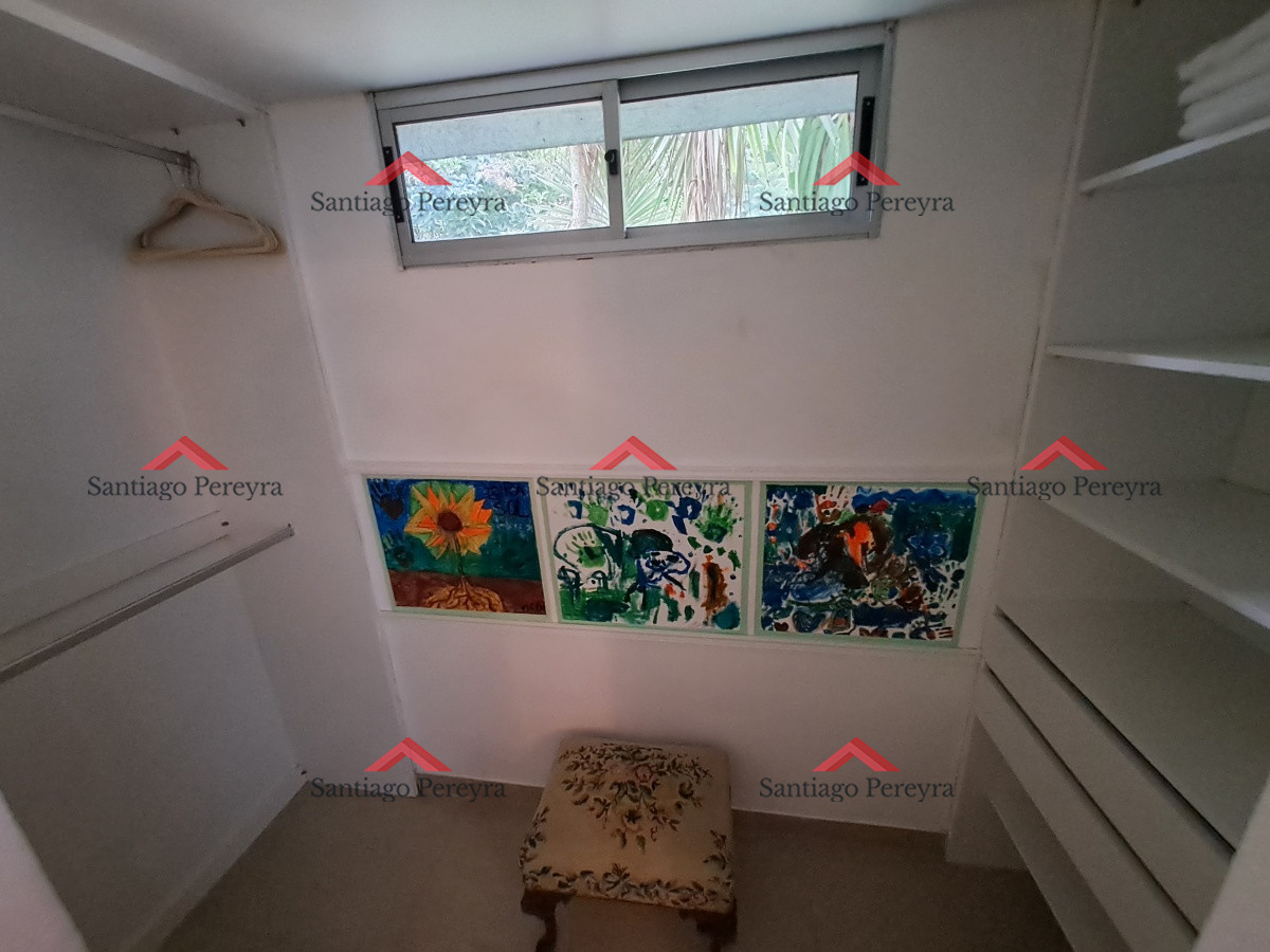Casa ID.14446 - Alquiler anual en Punta del este 3 dormitorios y Piscina. Pegada al IC