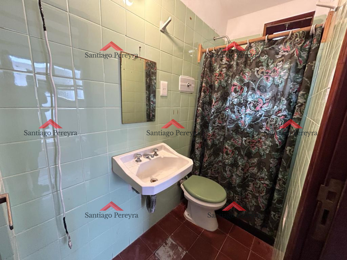 Casa ID.14445 - Casa de 3 dormitorios y servicio en alquiler anual. A una cuadra de Plaza Mexico