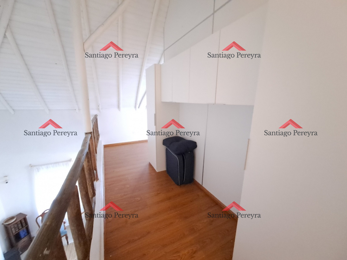 Casa ID.14446 - Alquiler anual en Punta del este 3 dormitorios y Piscina. Pegada al IC