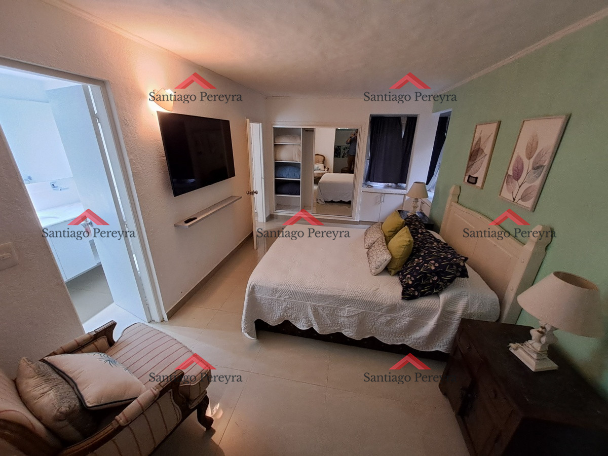 Casa ID.14446 - Alquiler anual en Punta del este 3 dormitorios y Piscina. Pegada al IC