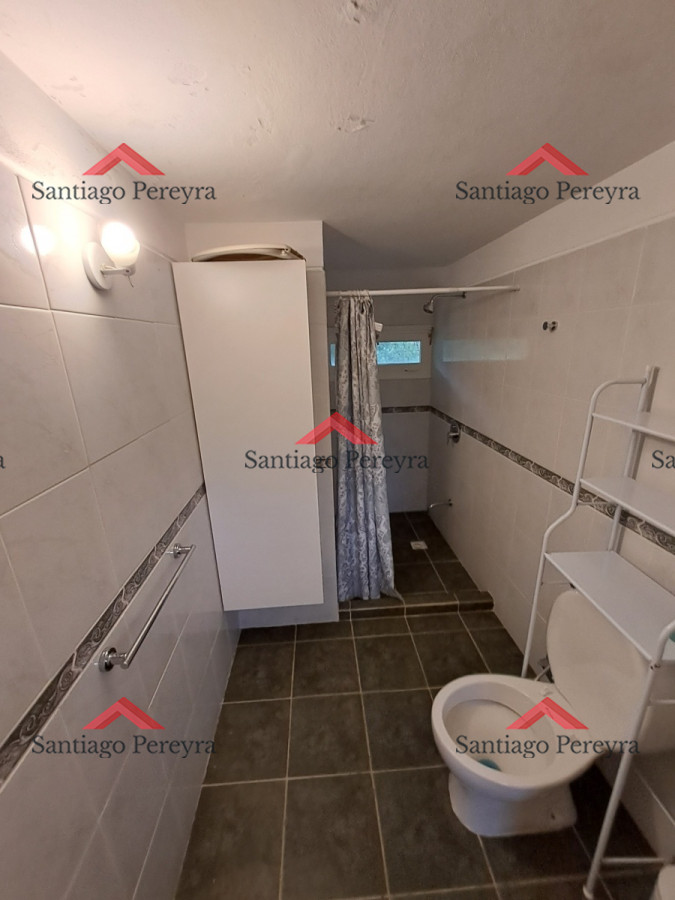 Casa ID.14446 - Alquiler anual en Punta del este 3 dormitorios y Piscina. Pegada al IC