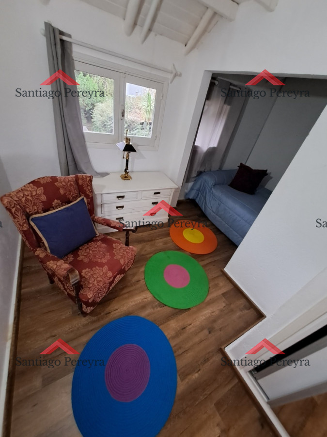 Casa ID.14446 - Alquiler anual en Punta del este 3 dormitorios y Piscina. Pegada al IC