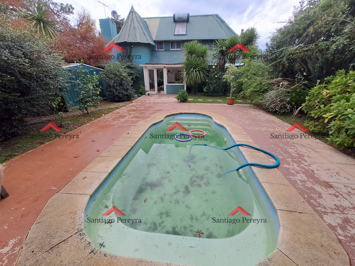 Casa ID.14446 - Alquiler anual en Punta del este 3 dormitorios y Piscina. Pegada al IC
