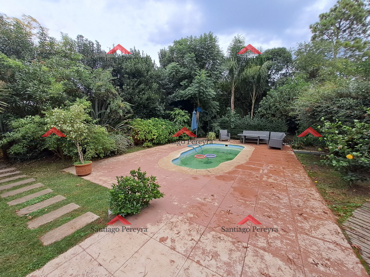 Casa ID.14446 - Alquiler anual en Punta del este 3 dormitorios y Piscina. Pegada al IC