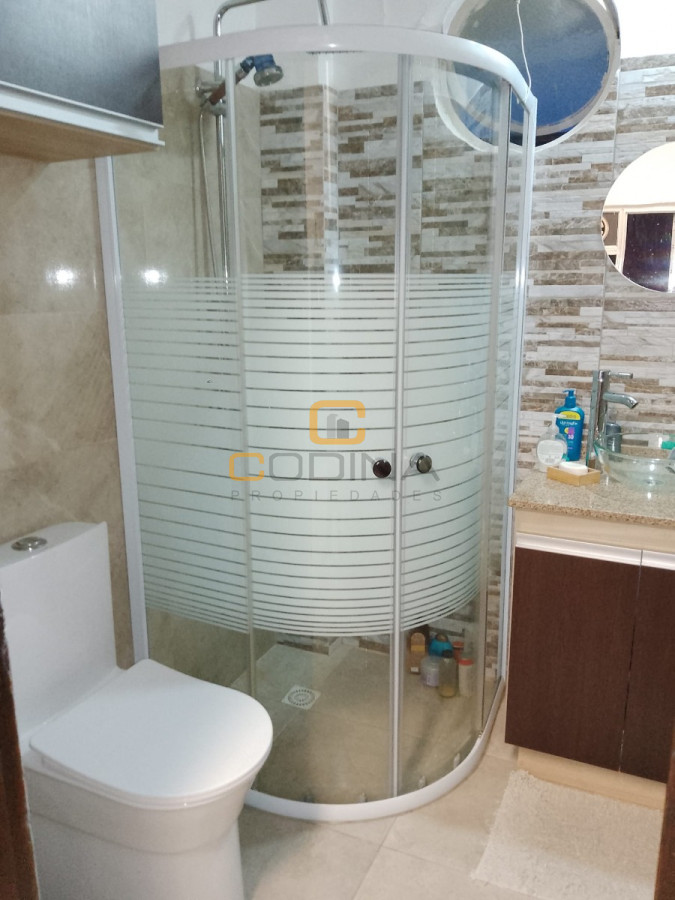 Apartamento ID.1562 - VENTA APARTAMENTO LIVING COMEDOR DOS DORMITORIOS UN BAÑO COCINA INTEGRADA CIUDAD VIEJA.