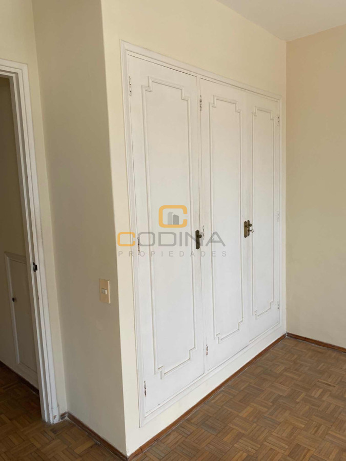 Apartamento ID.1502 - VENTA APARTAMENTO LIVING COCINA COMEDOR DOS DORMITORIOS DOS BAÑOS GARAGE PUNTA CARRETAS