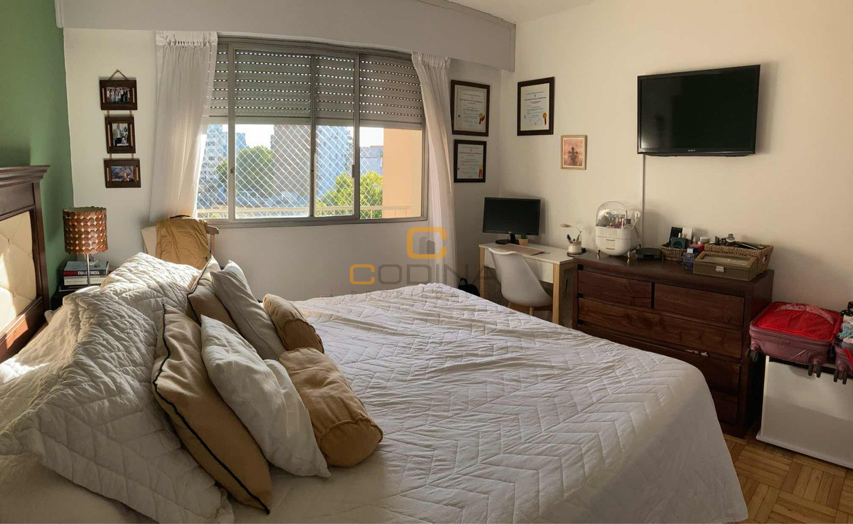 Apartamento ID.1565 - VENTA APARTAMENTO LIVING COMEDOR TRES DORMITORIOS DOS BAÑOS COCINA DEFINIDA PUNTA CARRETAS.