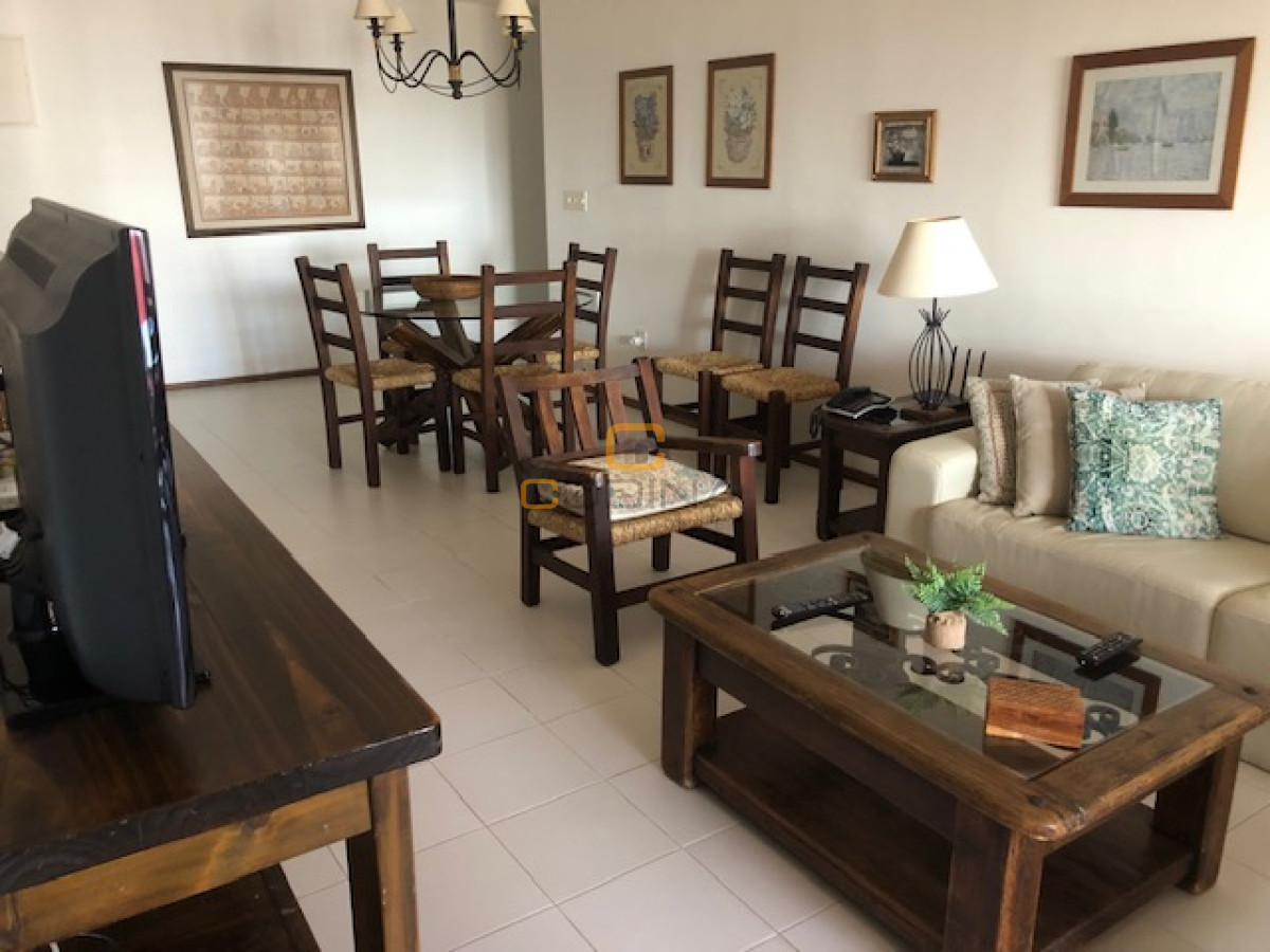 Apartamento ID.1566 - Hermoso apartamento en torre de categoria