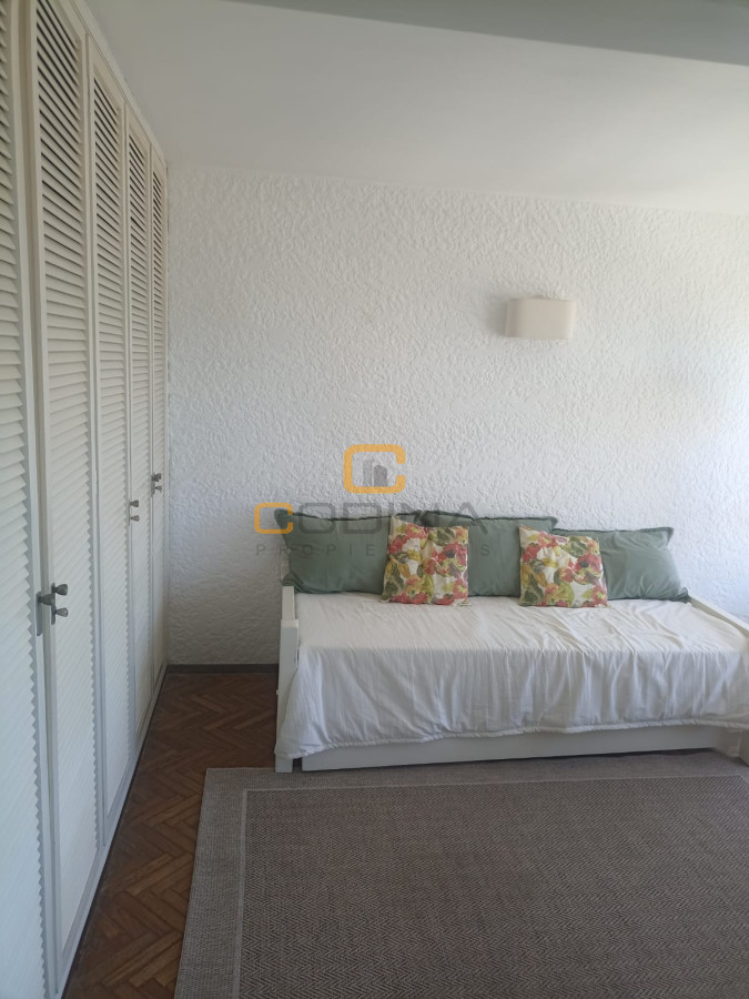 Apartamento ID.496 - La mejor ubicacion y vista de la Playa Mansa desde un piso 16 con 3 dormitorios