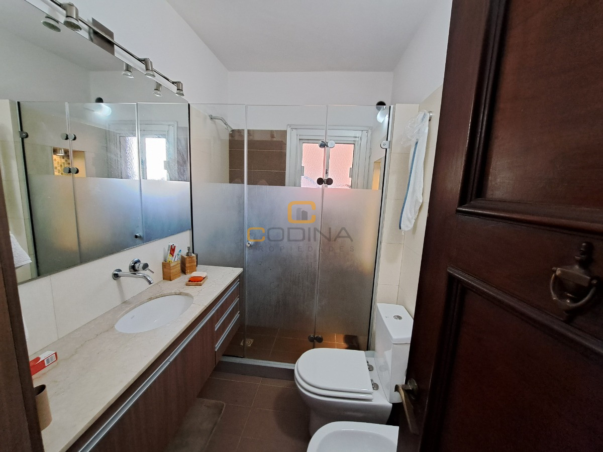Apartamento ID.1428 - VENTA APARTAMENTO LIVING COMEDOR TRES DORMITORIOS DOS BAÑOS COCINA DEFINIDA BALCON GARAGE PARQUE RODO 