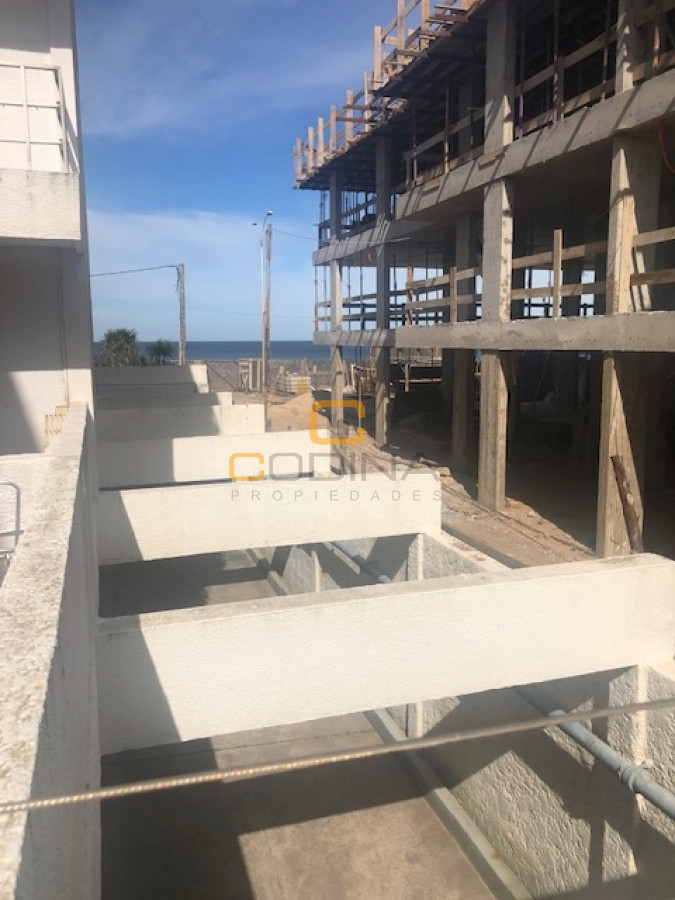 Apartamento ID.1571 - Hermoso apartamento en edificio frente al mar